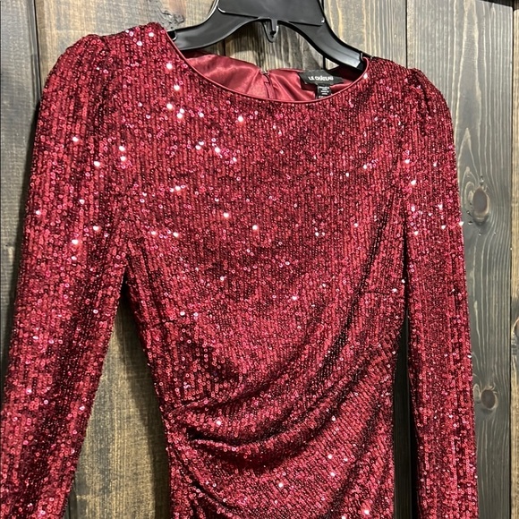 NWT Le Chateau Sequin Mini Dress XXS Raspberry Wine Stretch Formal Sparkly Shine - Picture 2 of 9